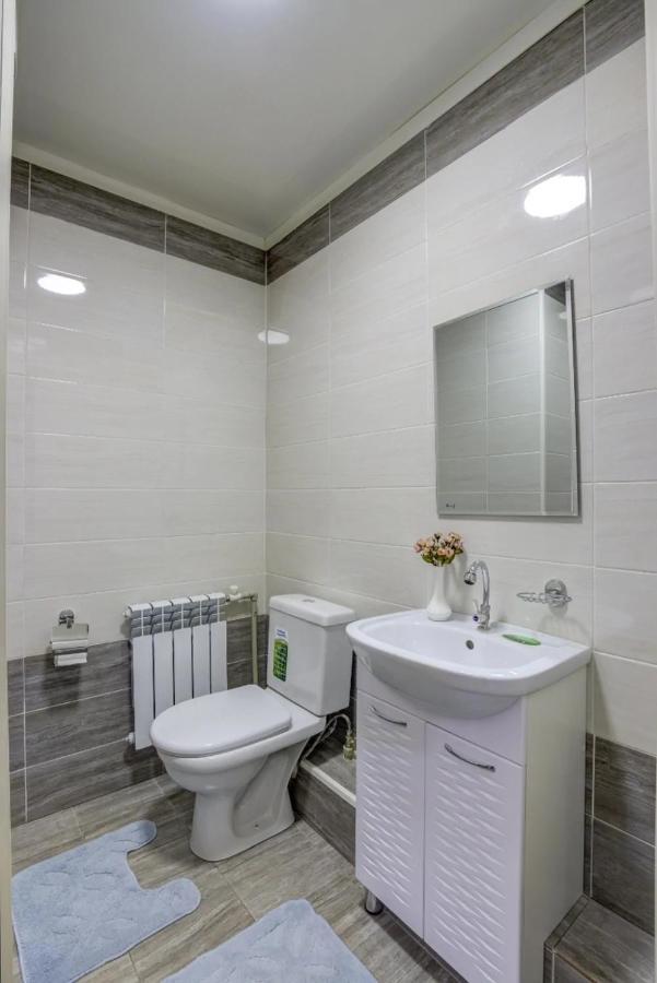 Apartments For Rent Bishkek Esterno foto